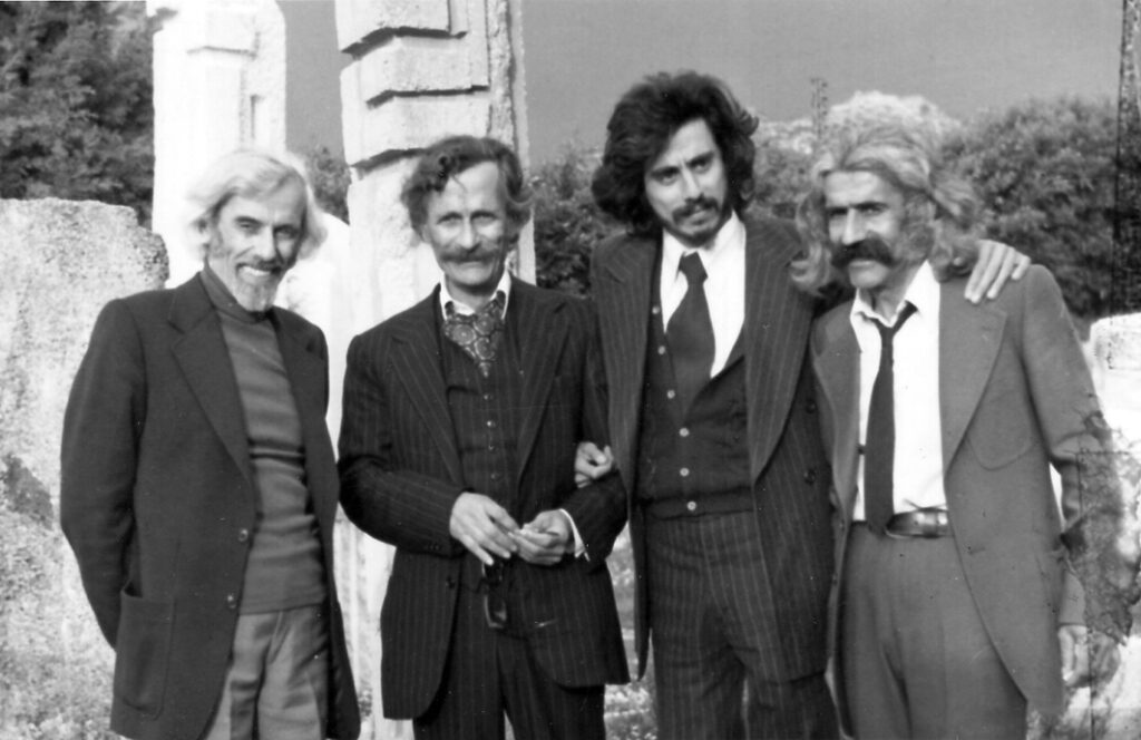 مع الإخوة بصبوص (راشانا- شباط 1977)