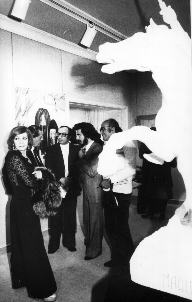 في افتتاح غاليري "دامو" مع جان خليفة- الياس الرحباني وحليم الحاج (17/11/1977)
